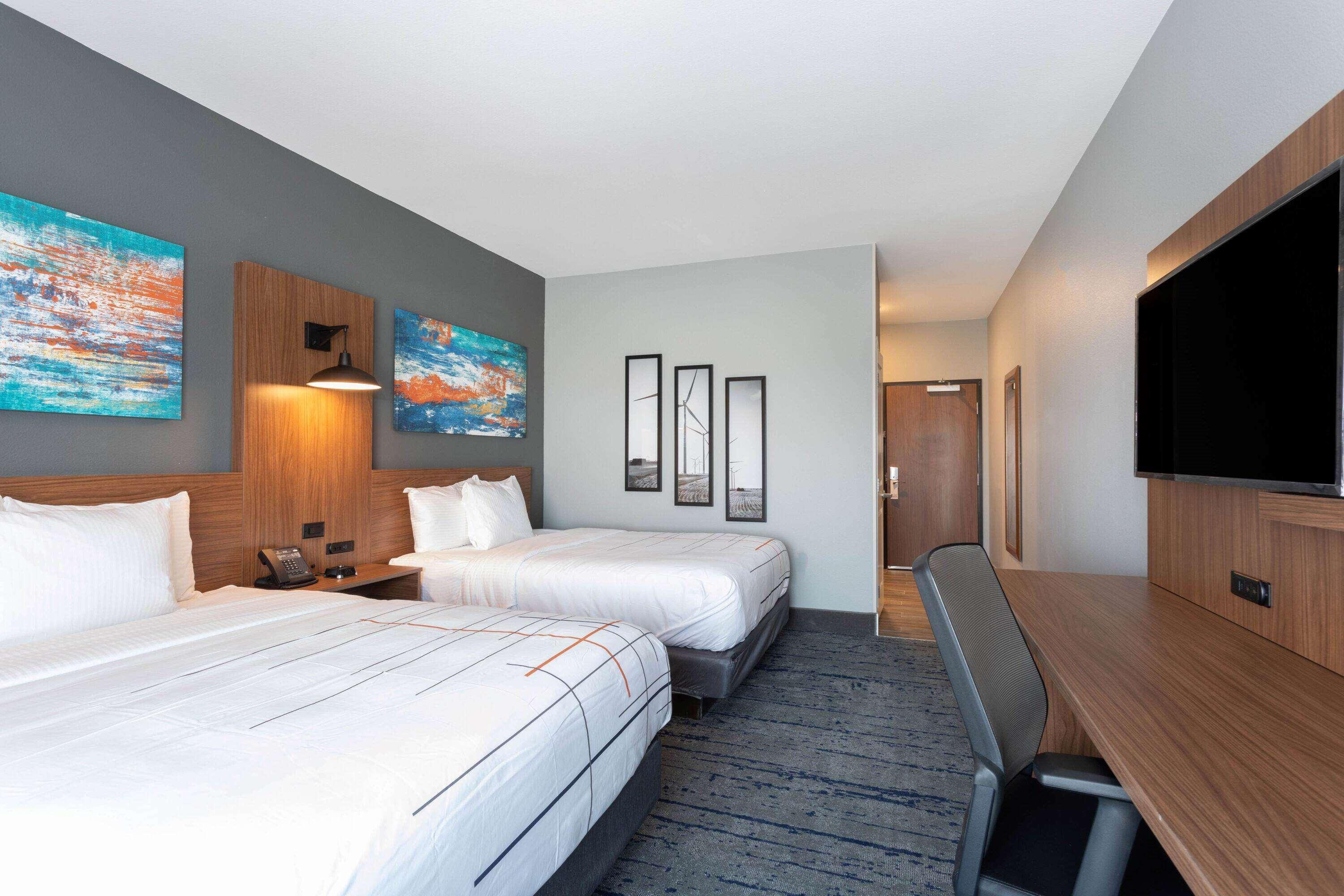 La Quinta Inn & Suites Limon By Wyndham Екстер'єр фото