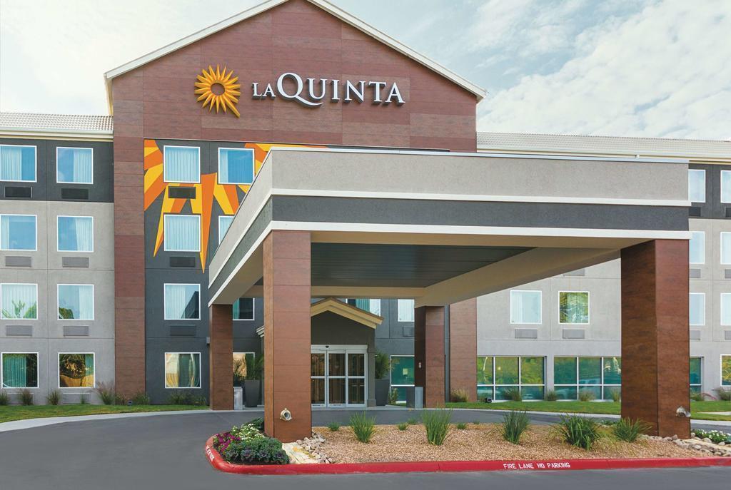 La Quinta Inn & Suites Limon By Wyndham Екстер'єр фото