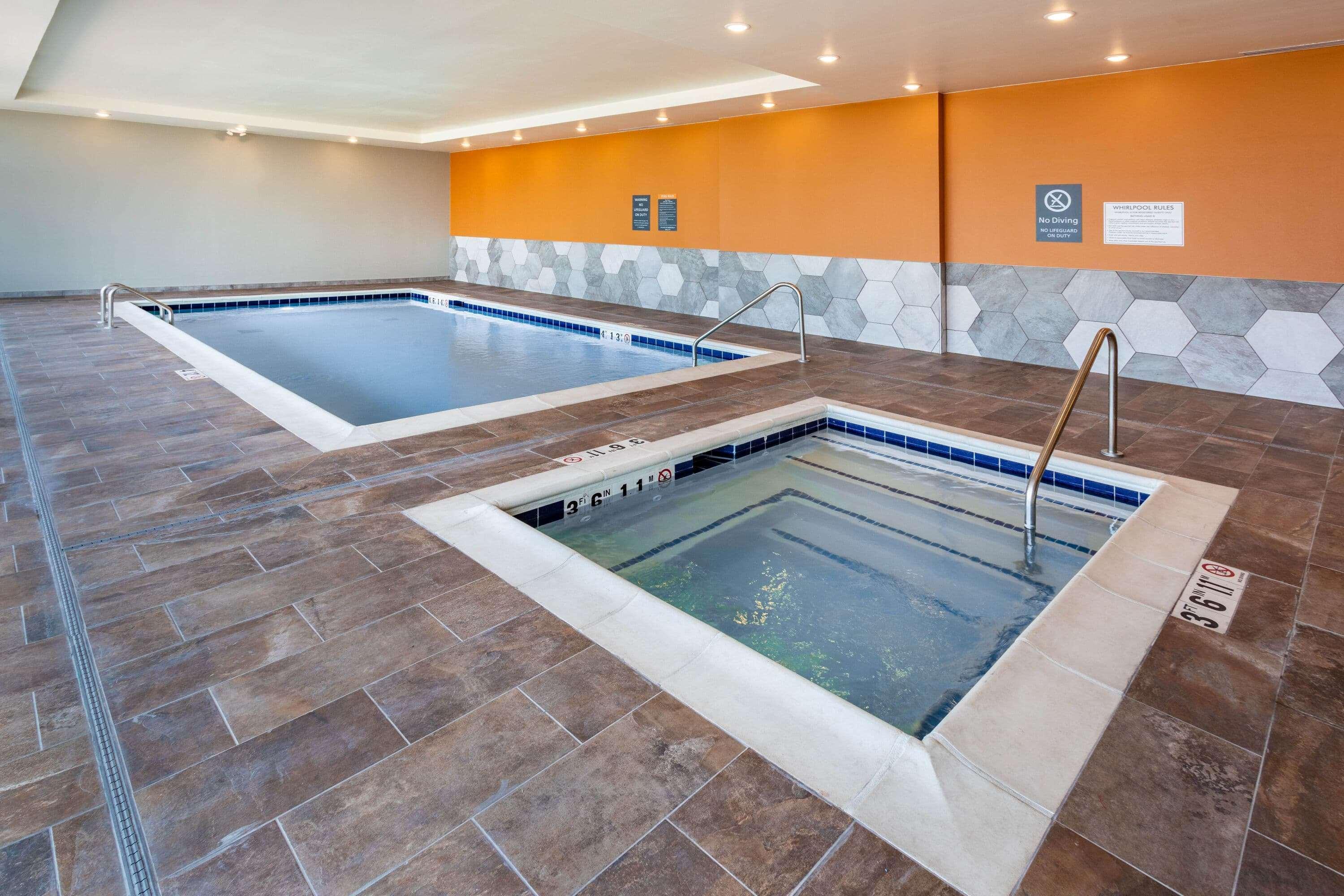 La Quinta Inn & Suites Limon By Wyndham Екстер'єр фото