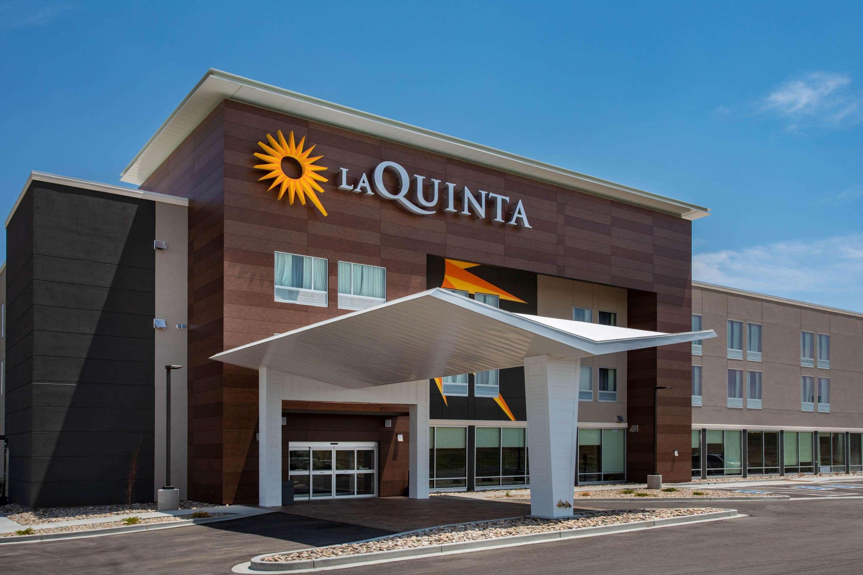 La Quinta Inn & Suites Limon By Wyndham Екстер'єр фото