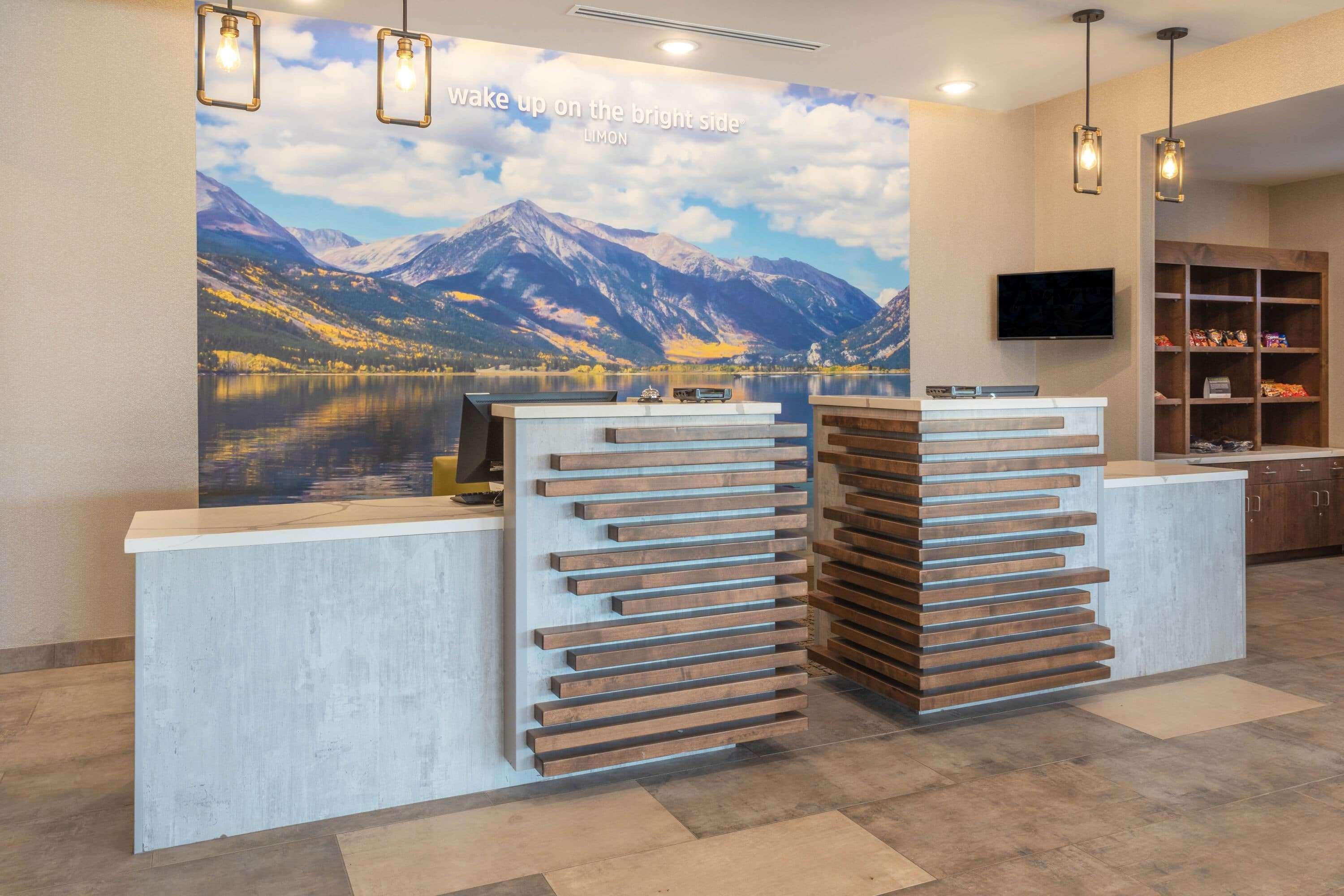 La Quinta Inn & Suites Limon By Wyndham Екстер'єр фото